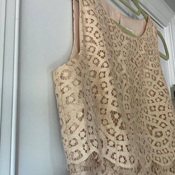 J. Crew Tiered Shift Dress (Lace) - Size 8 - Picture 2 of 5